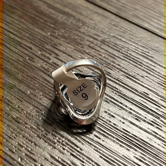 VINTAGE Women’s Ring - Picture 8 of 9